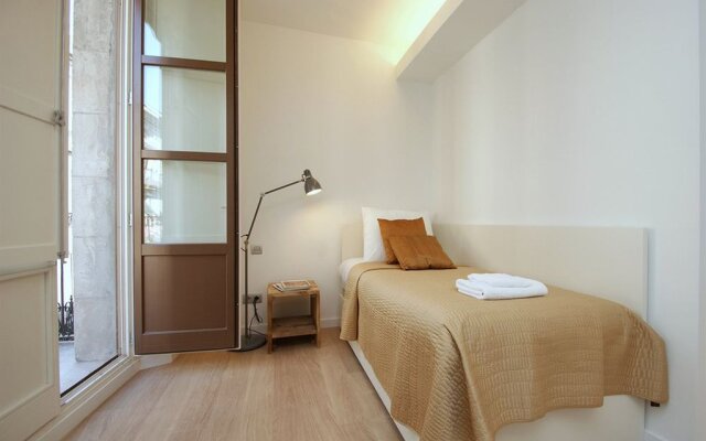 Апартаменты Ramblas Deluxe Apartments комната для гостей
