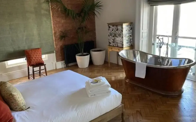 The Palm