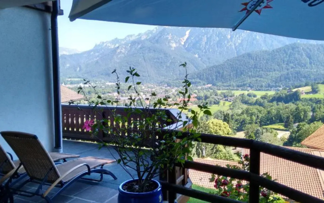 Hotel Restaurant Cafe Neu Meran
