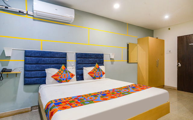 Fabhotel Jkc Grand