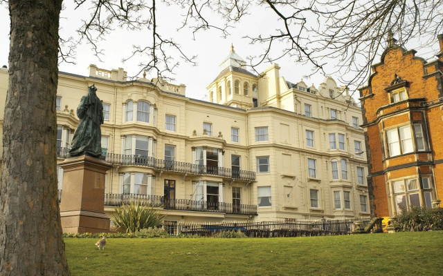 hotelImage