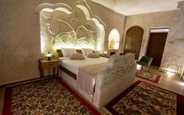 Mesken Cave Suites