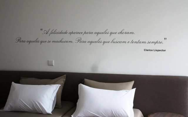 Trovador City Guest House