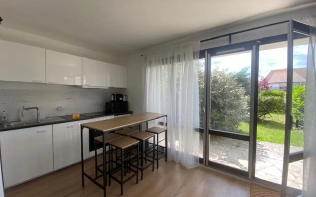 Beautiful Flat For 4 Very Closed To The Beach
