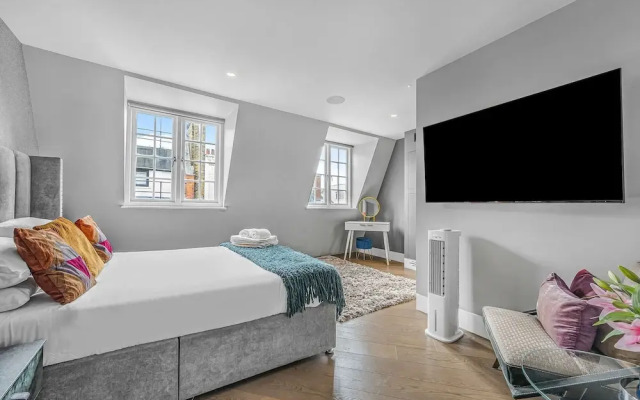 The Story Penthouse - Soho - by Frankie