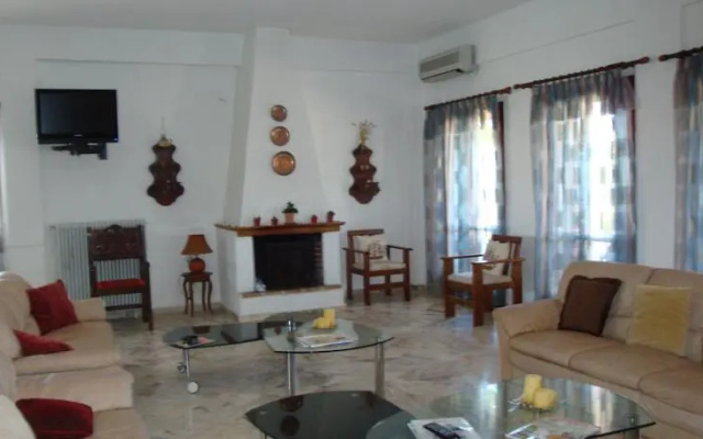 Paradise Hotel