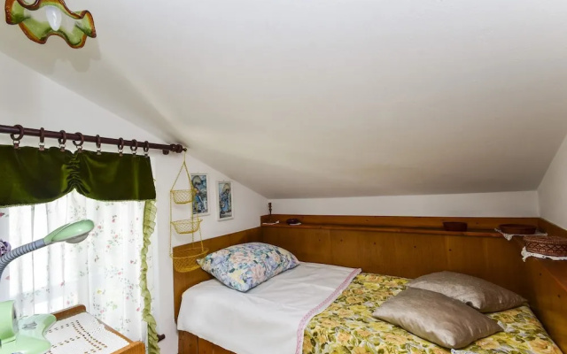 Holiday House Mira