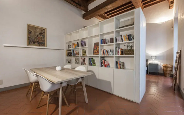 Porta Rossa Modern by Mmega