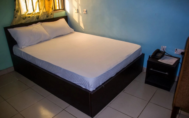Masbat De Kings Hotel