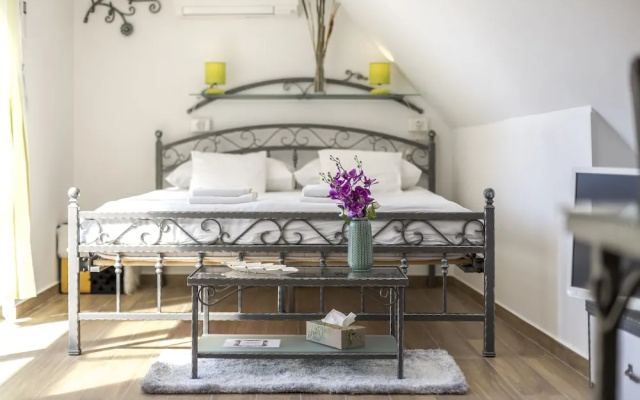 Apartments And Rooms Villa Erede
