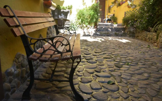 B&B Annalu