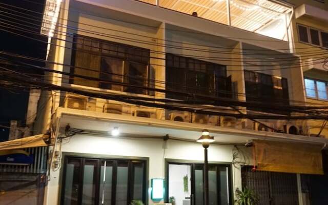 Krit Hostel вид на фасад