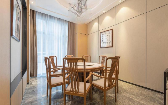 Atour Hotel Zhengzhou Airport Xinzheng International Airport