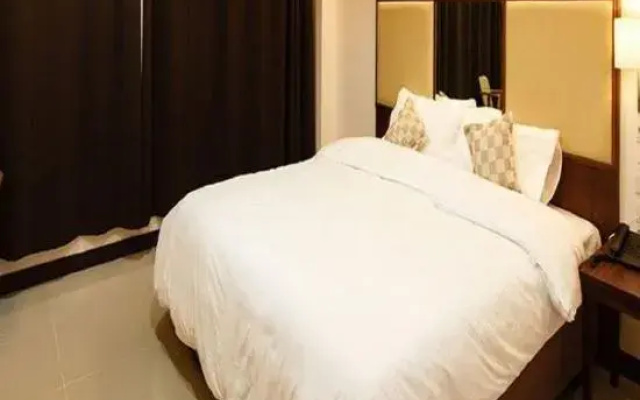 River Hotel The Budget
