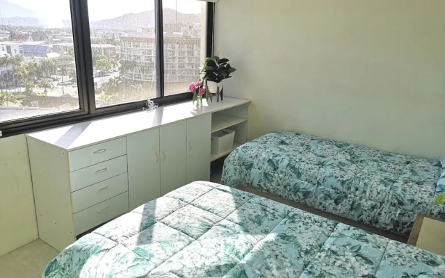 Cairns Ocean View Apartment in Aquarius