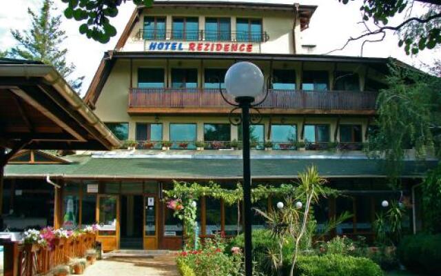 Family Hotel Residence вид на фасад