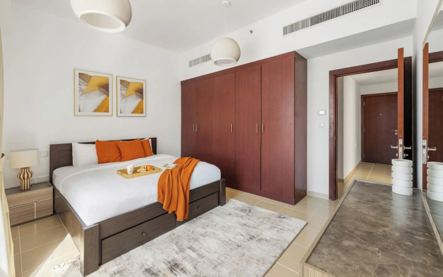Fully Upgraded 2BR Direct Beach Access