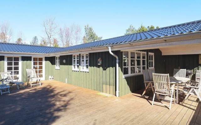 6 Person Holiday Home in Jerup