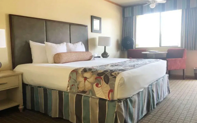 River House Inn, a Baymont by Wyndham