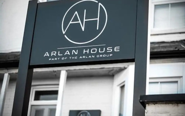 Arlan House Hotel