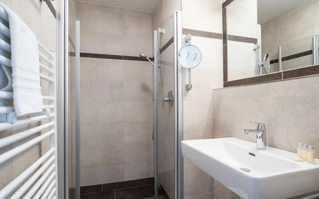 Charming Apartment in Zell am See With Sauna