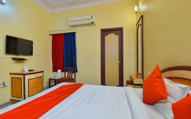 Hotel Rajlaxmi Palace by OYO Rooms