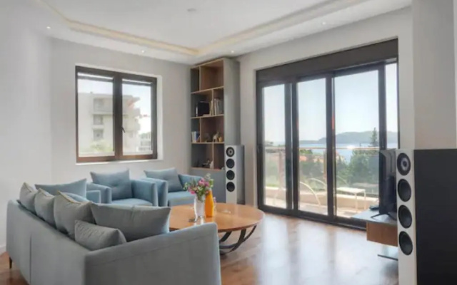 Regina's Residence-One Bedroom Apartment