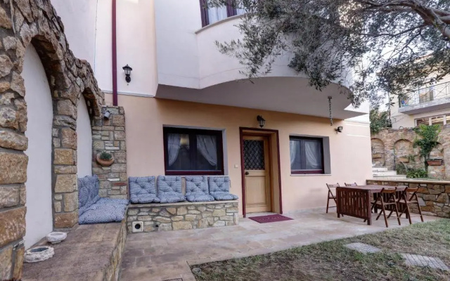 Aslanis-Souroti Garden FAMILY Suite