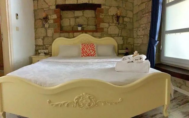 Alacati Konak Altinel