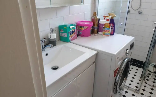 8 Your own Apartment in Centre of Bondi Junction