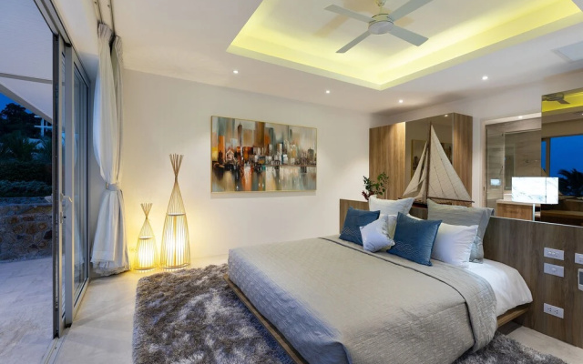 Villa Blue Amber