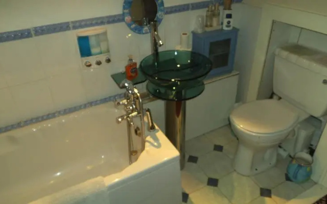 Linchens Gatwick B&B