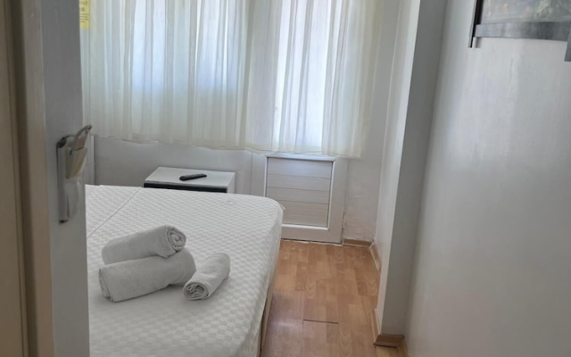 Merkez Pansiyon Sarımsaklı