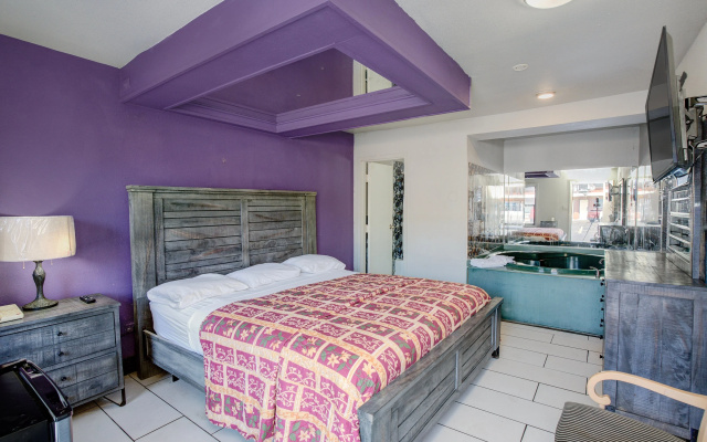 Miami Inn & Suites