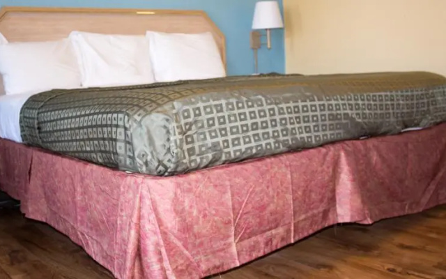 Regency Inn and Suites Muskogee