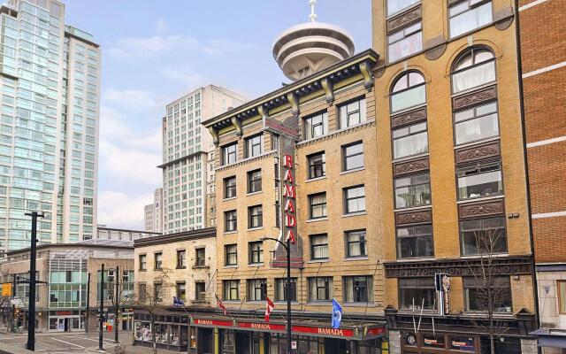 Отель Ramada Limited Vancouver Downtown Канада, Ванкувер - отзывы, цены и фото номеров - забронировать отель Ramada Limited Vancouver Downtown онлайн вид на фасад