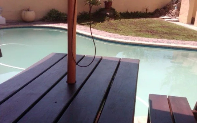 N&A Self-catering Guesthouse