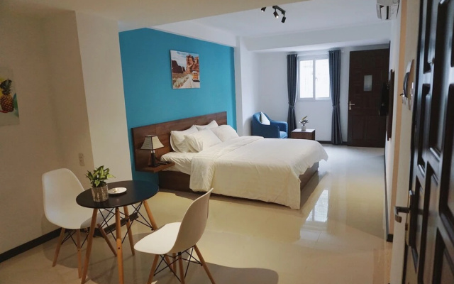 Elly Apartment