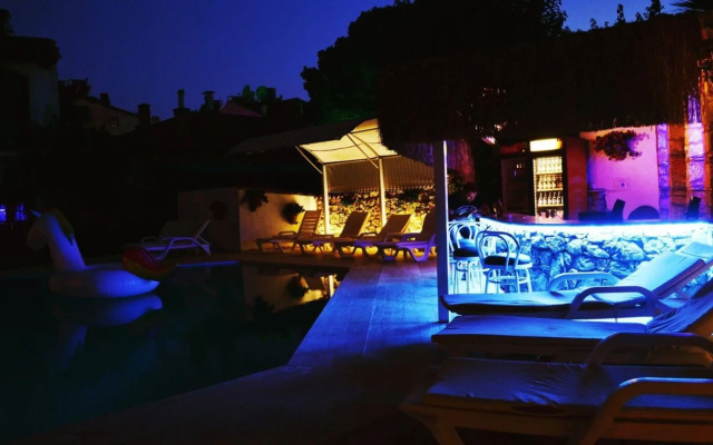 Oskay Hotel