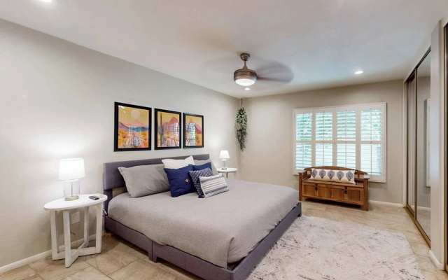 3BR House w/ Private Pool & Gas Grill