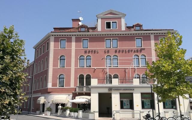 Hotel le Boulevard in Venice Lido, Italy from 110$, photos, reviews ...