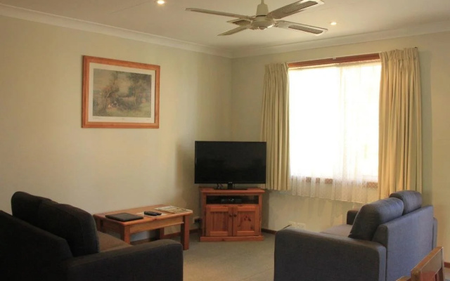 Colonial Motel and Serviced Apartments