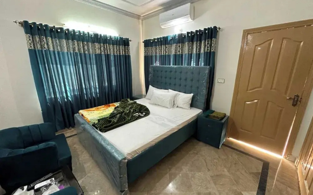 Royal Chalet Family Guest House