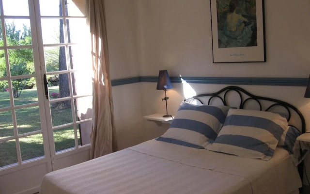 Villa in Campagnan With Pool and Vineyard Views