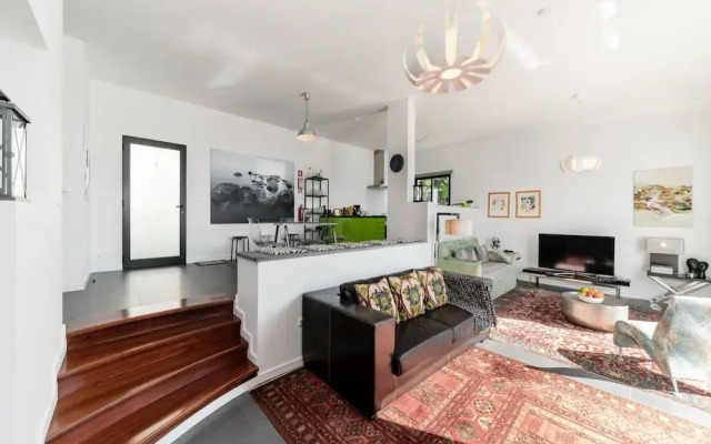 Grayci s House by Our Madeira