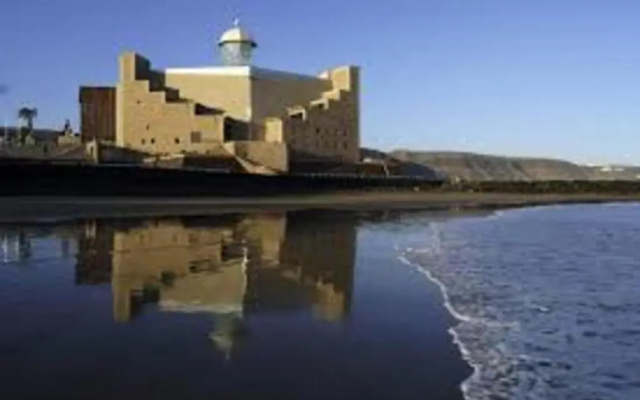 First line new apartment in Las Canteras