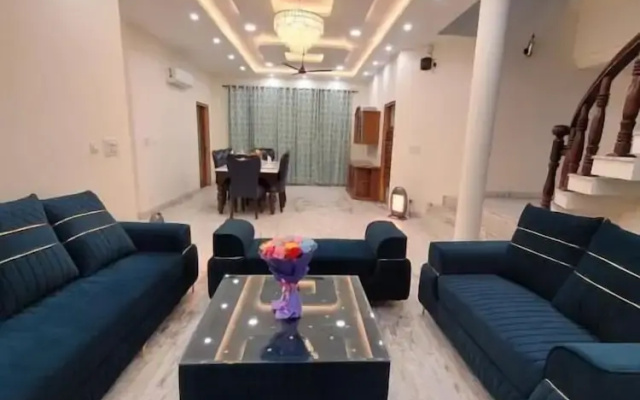 Regalia Home