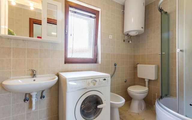 Awesome Home in Orbanici With Wifi and 1 Bedrooms
