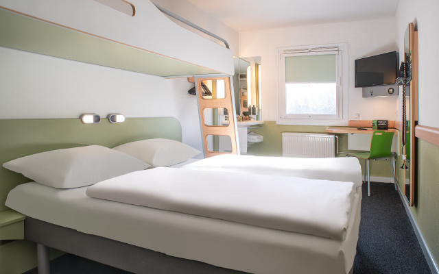 B&B HOTEL Rostock-Broderstorf