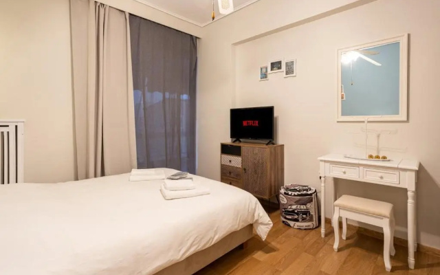 Glyfada golf fourth floor apartment